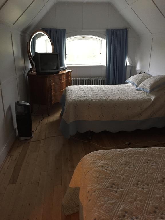 Le Petit Chateau Montebello B&B Szoba fotó