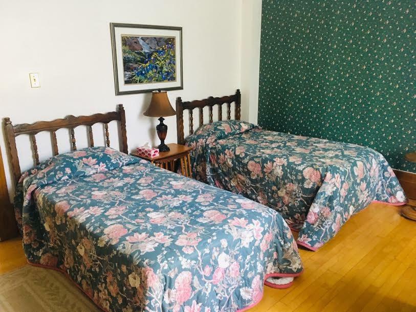 Le Petit Chateau Montebello B&B Kültér fotó